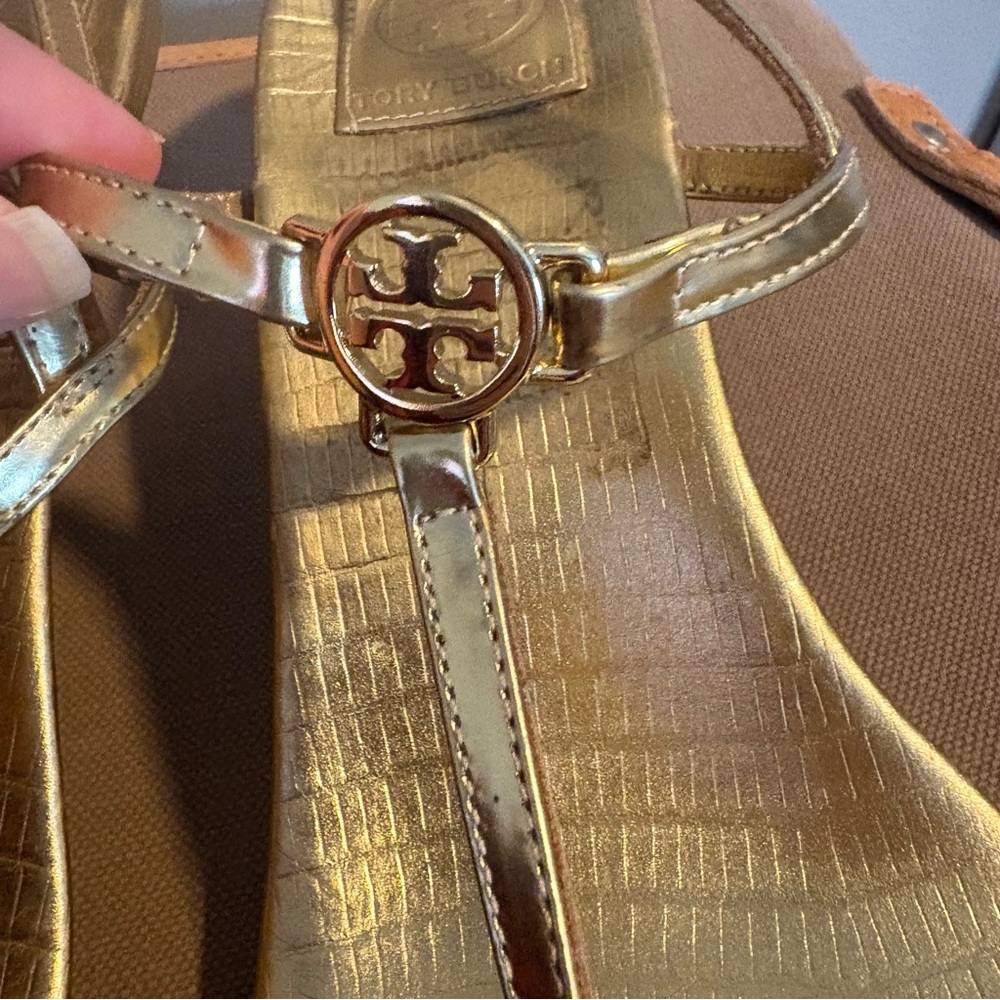 Tory Burch Gold Metallic Kitten Heels 10 Strappy - Picture 7 of 15